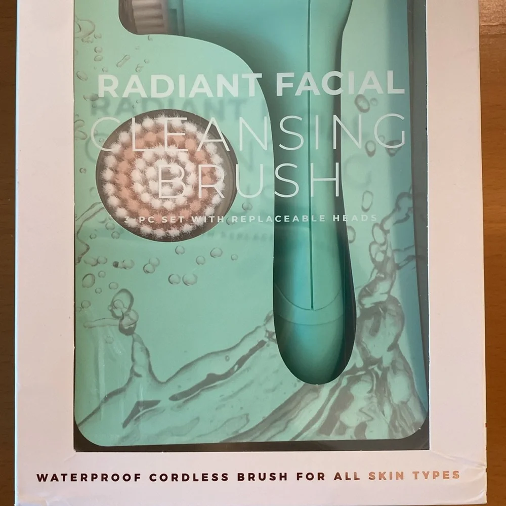 Brookstone Radiant Facial Cleansing Brush